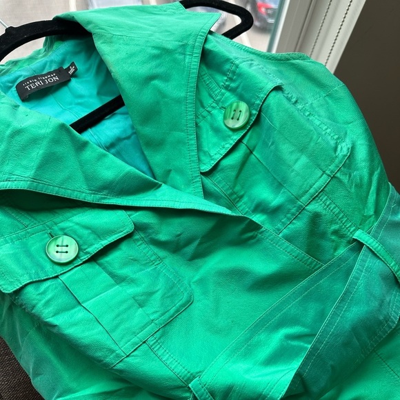 Teri Jon Sleeveless Belted Trench Dress – Emerald Green – Size 2 - Picture 5 of 15